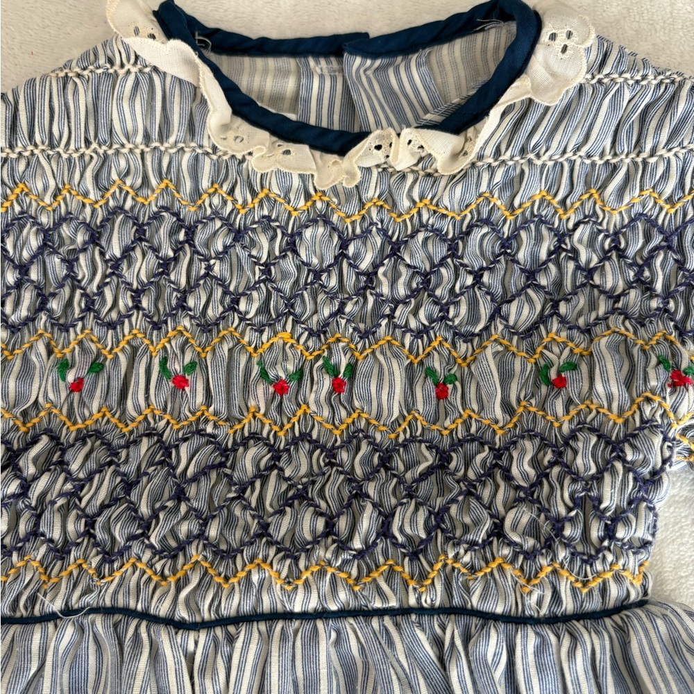 Vintage Polly Flinders Hand Smocked Dress 3T - Picture 3 of 4